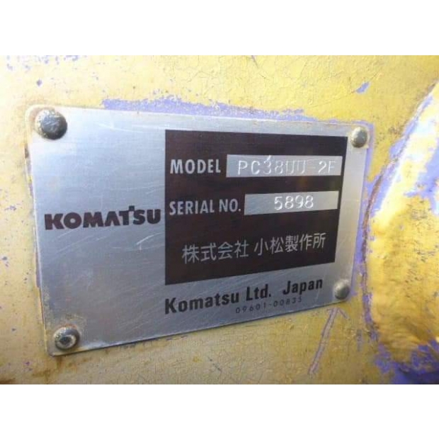 Komatsu pc38uu-2e 5898