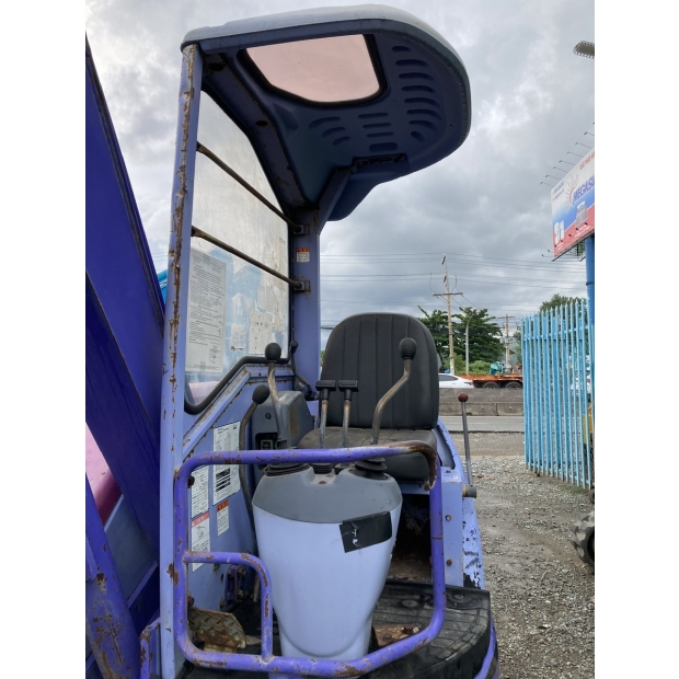 Komatsu PC28UU-2e13765