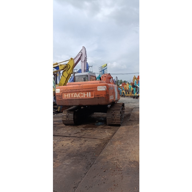 Hitachi ex200-2-147-73961