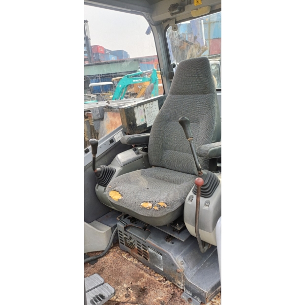 Komatsu pc128us-2-6835