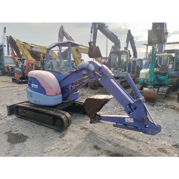 Komatsu PC30UU-3-11673